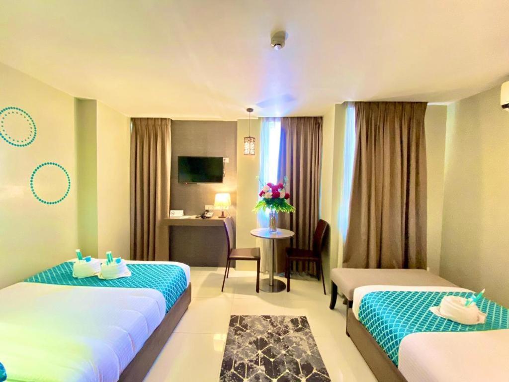 Hotel Estrella Tacloban Extérieur photo
