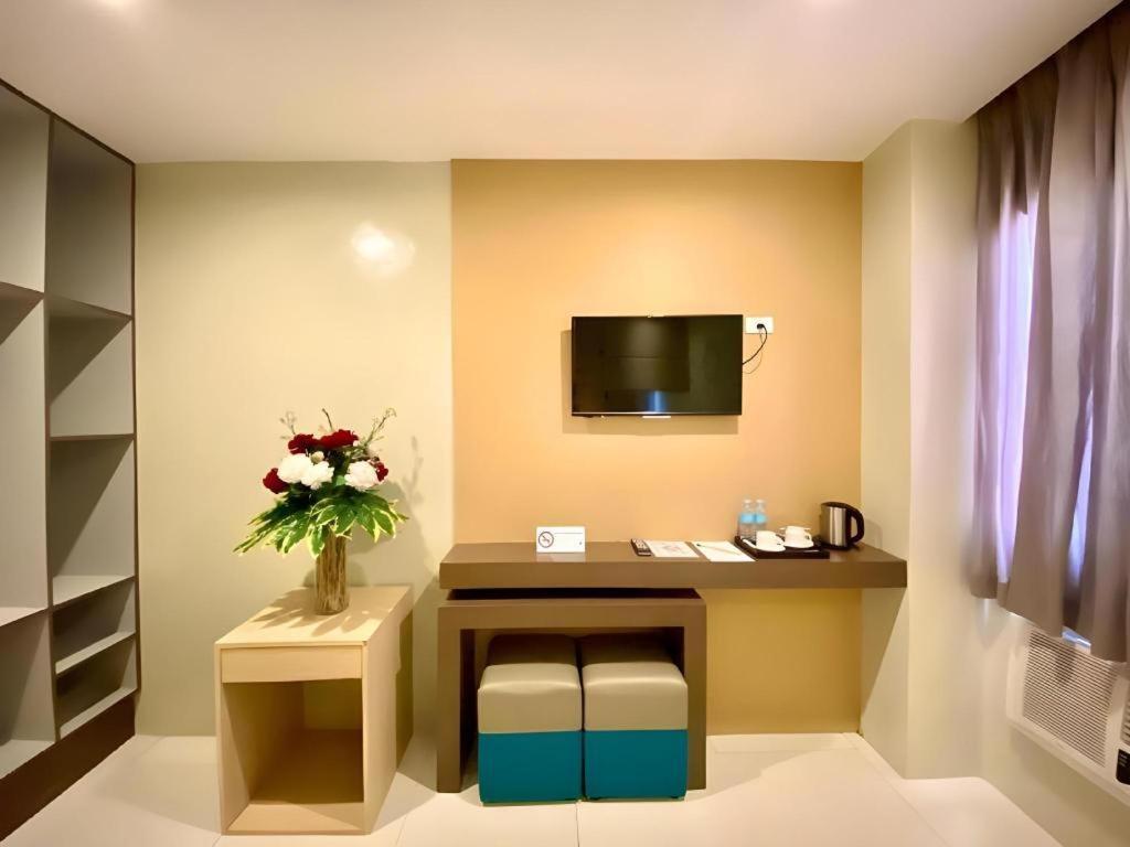 Hotel Estrella Tacloban Extérieur photo