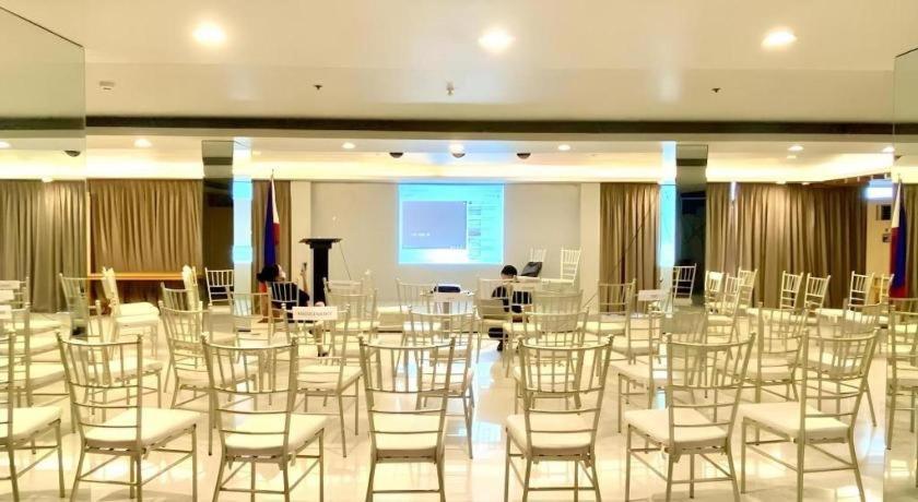 Hotel Estrella Tacloban Extérieur photo