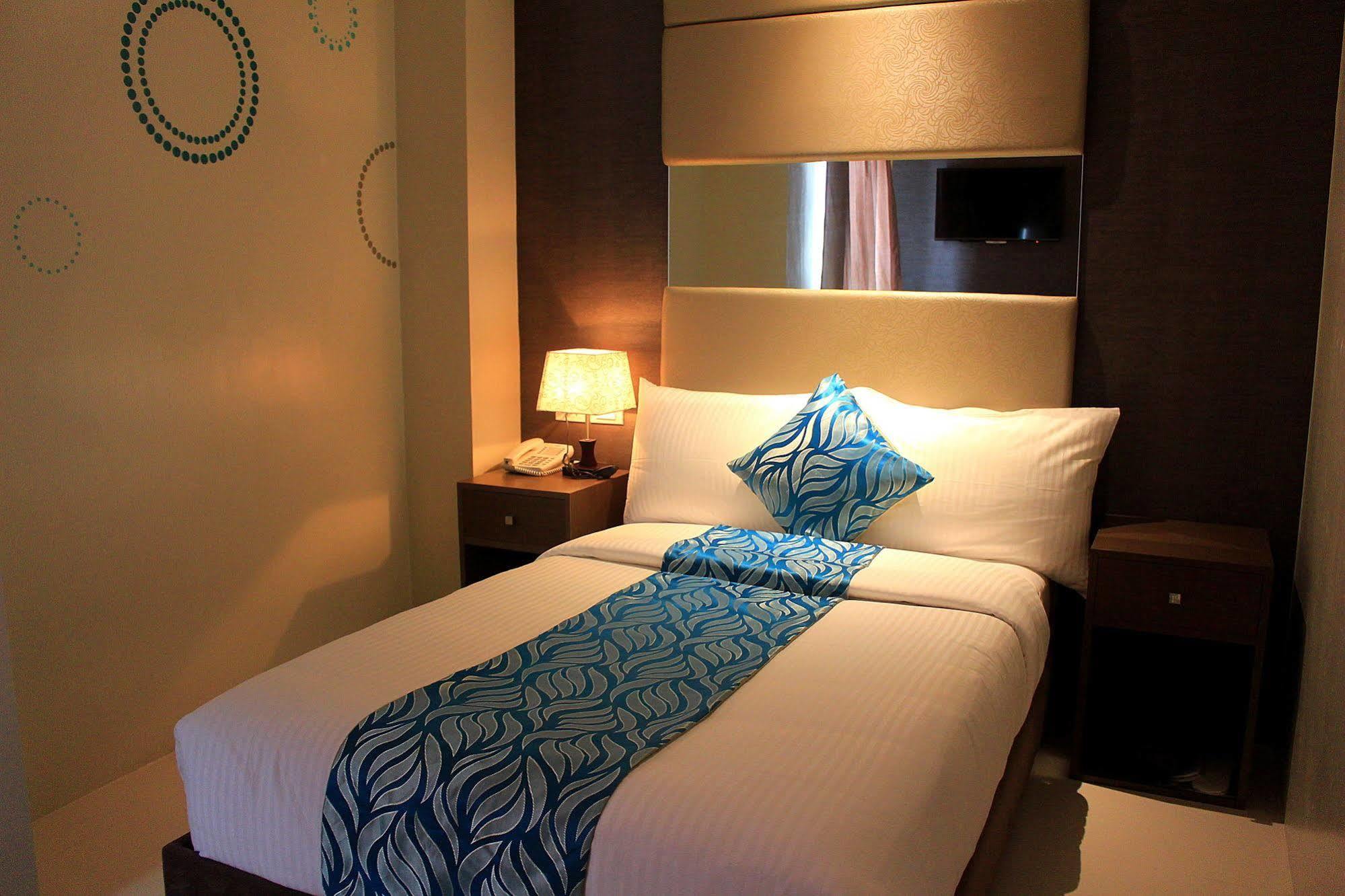 Hotel Estrella Tacloban Extérieur photo